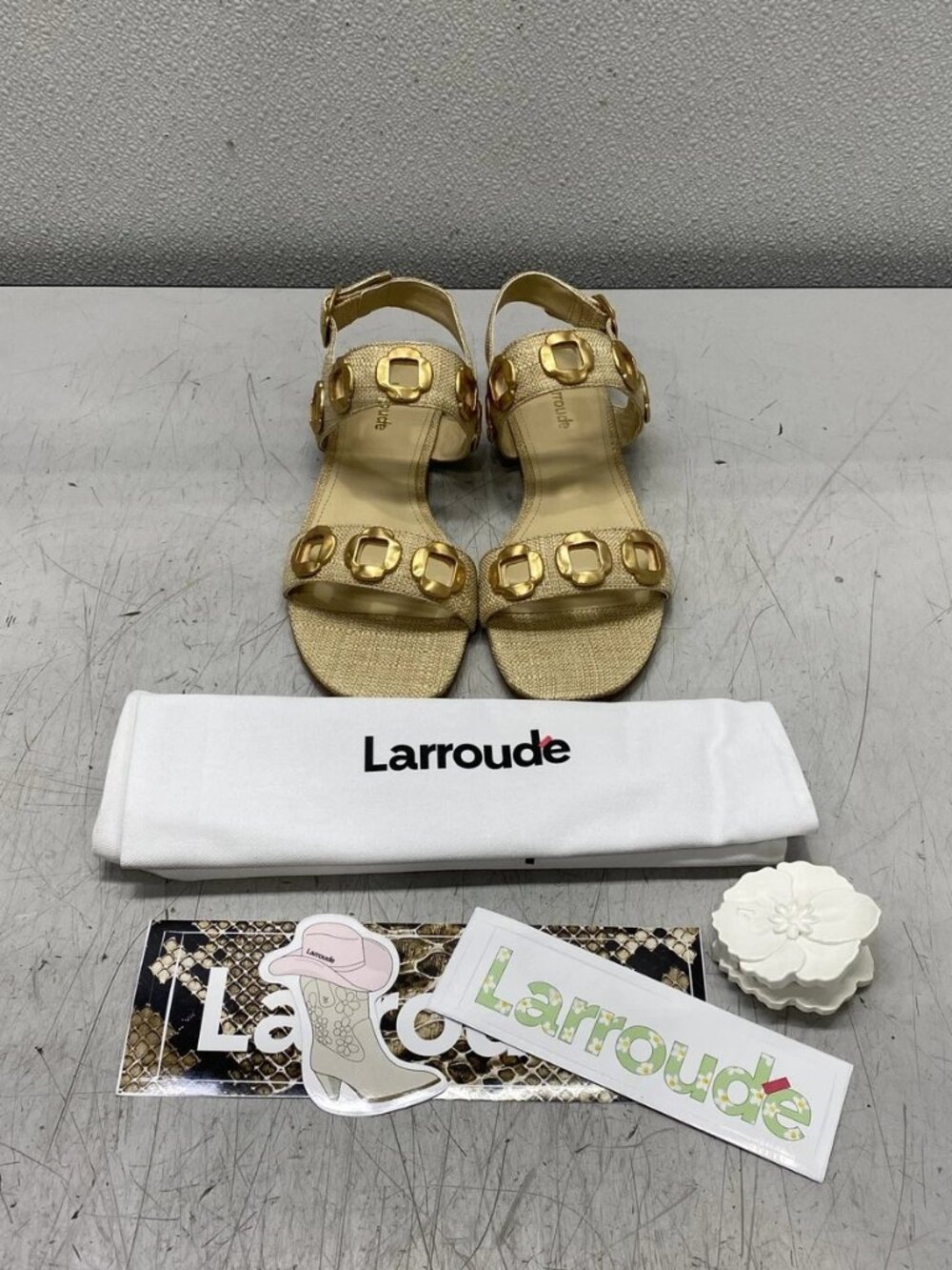 Larroude Milan Flat Sandals Beige Women's Size 6